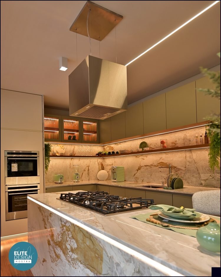 Cozinha minimalista dos arquitetos Christian Gastaldo e Rodrigo Padilha na Mostra Elite Design