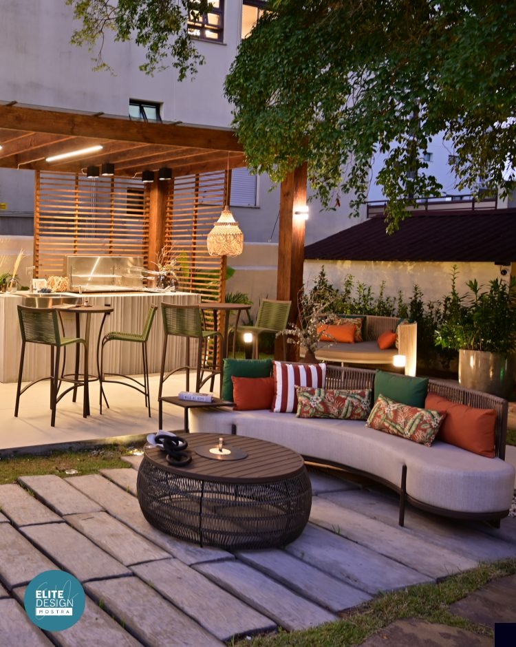Ambiente 'Refúgio do Fogo' de Giuliana Oliveira Azevedo em destaque na Mostra Elite Design