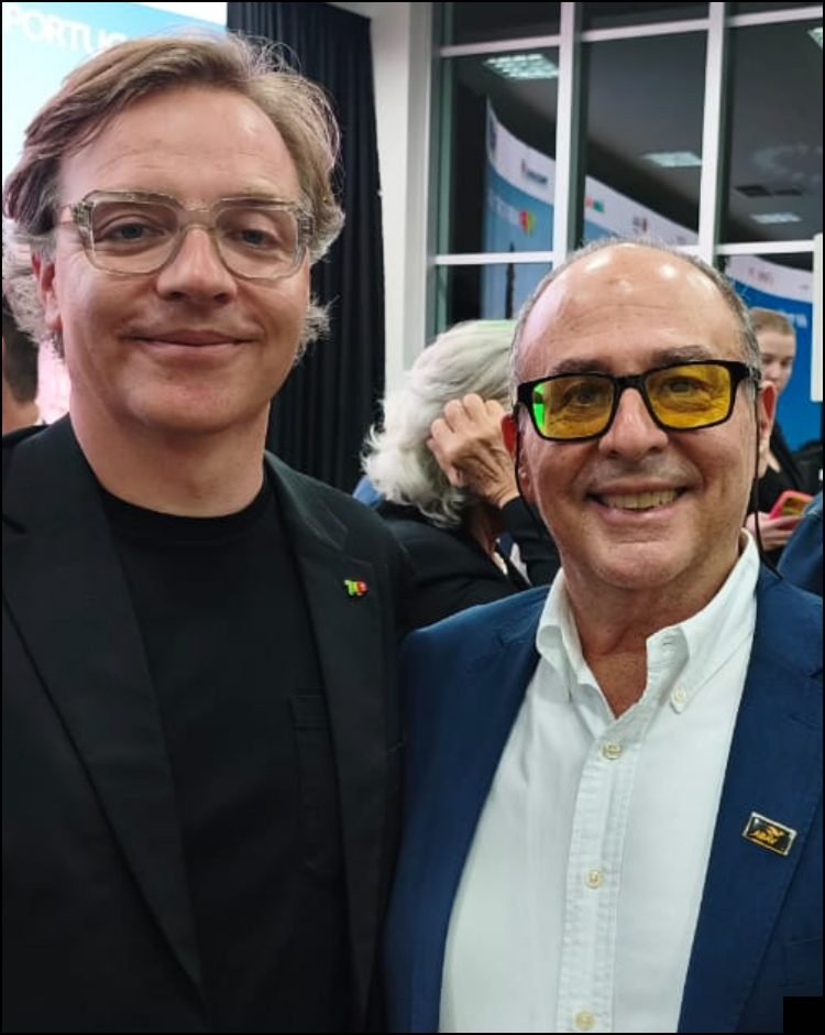 Carlos Oliveira (chairman da TAP Air Portugal) e Geraldo Rocha (presidente da ABAV-PR)